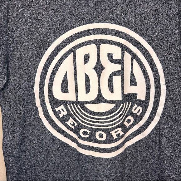 Obey Men’s Graphic Gray T-Shirt size Large - Picture 2 of 5